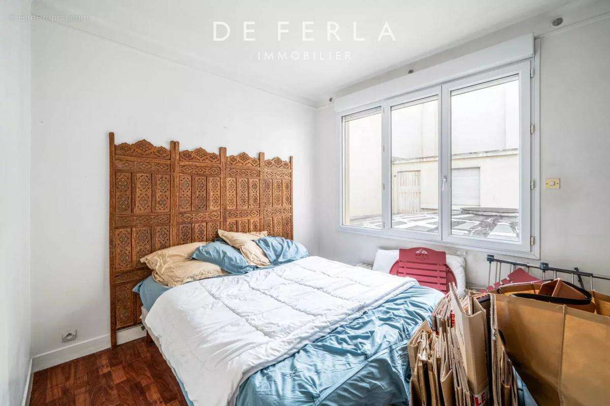 Appartement à PARIS-7E