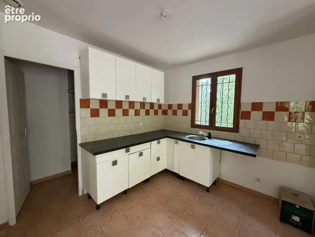 Maison 86 m² à Carces  - photo 2