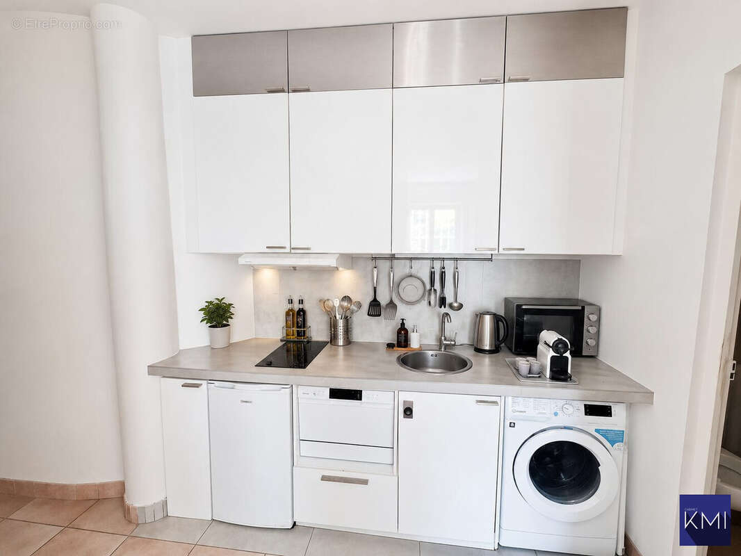 Appartement à PARIS-20E