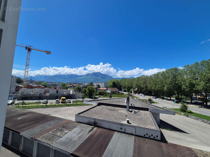 Appartement à SAINT-MARTIN-D'HERES