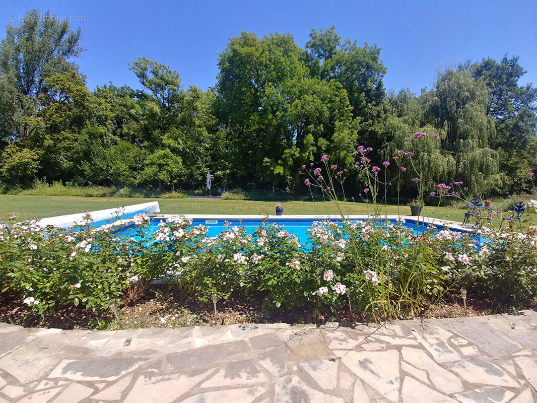 Maison à PUYLAROQUE