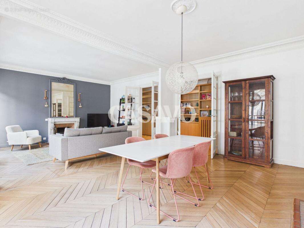 Appartement à PARIS-14E