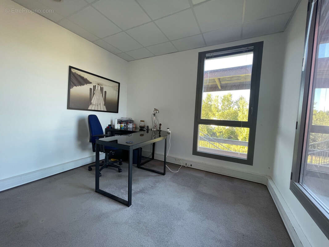 Commerce à FRANCHEVILLE