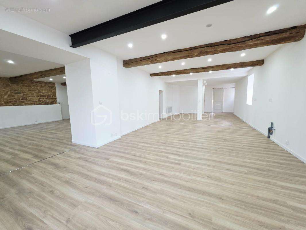  Maison de campagne rénovée – 345 m² – Vaux-Villaine (08) - photo 3