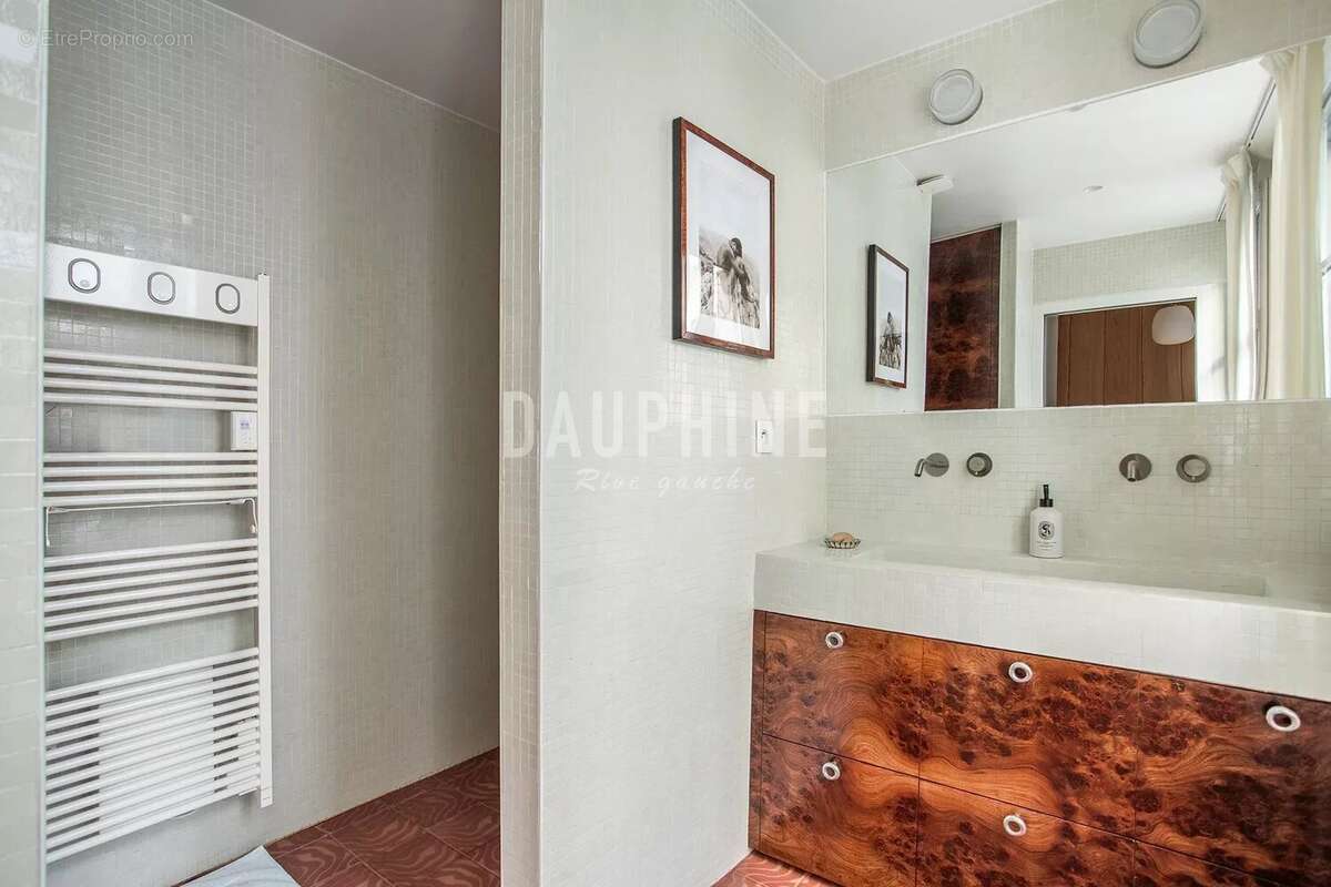 Appartement à PARIS-7E