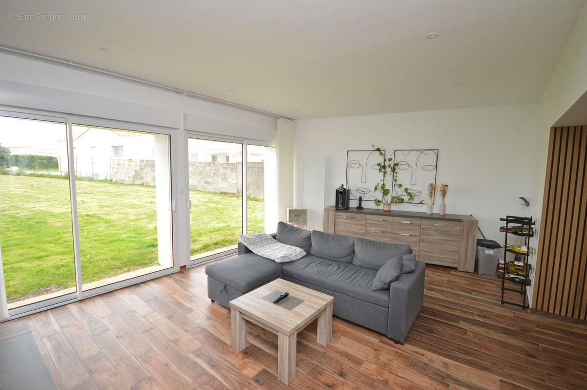 Maison à SAINT-PROUANT