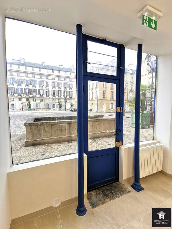 Commerce à VERSAILLES