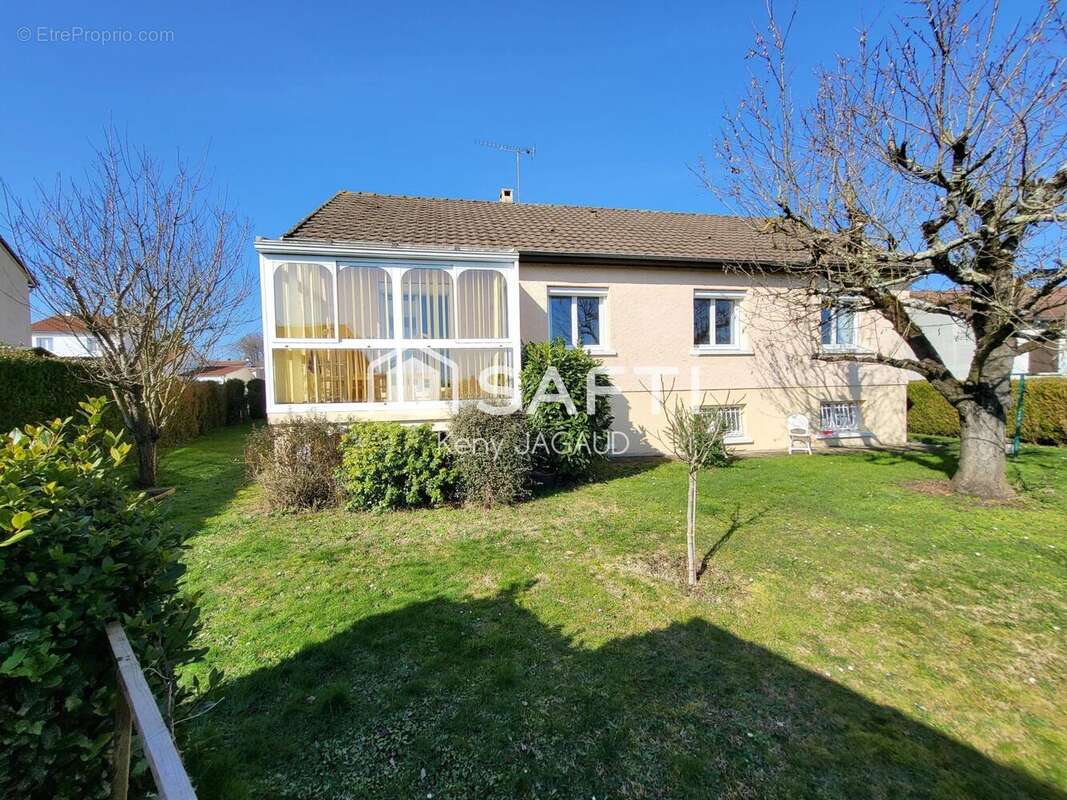 Photo 4 - Maison à LIGUGE