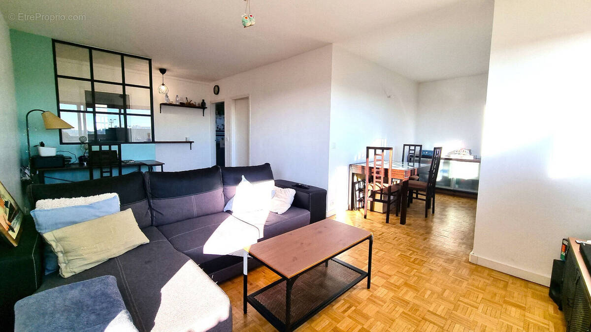 Appartement à HOUILLES