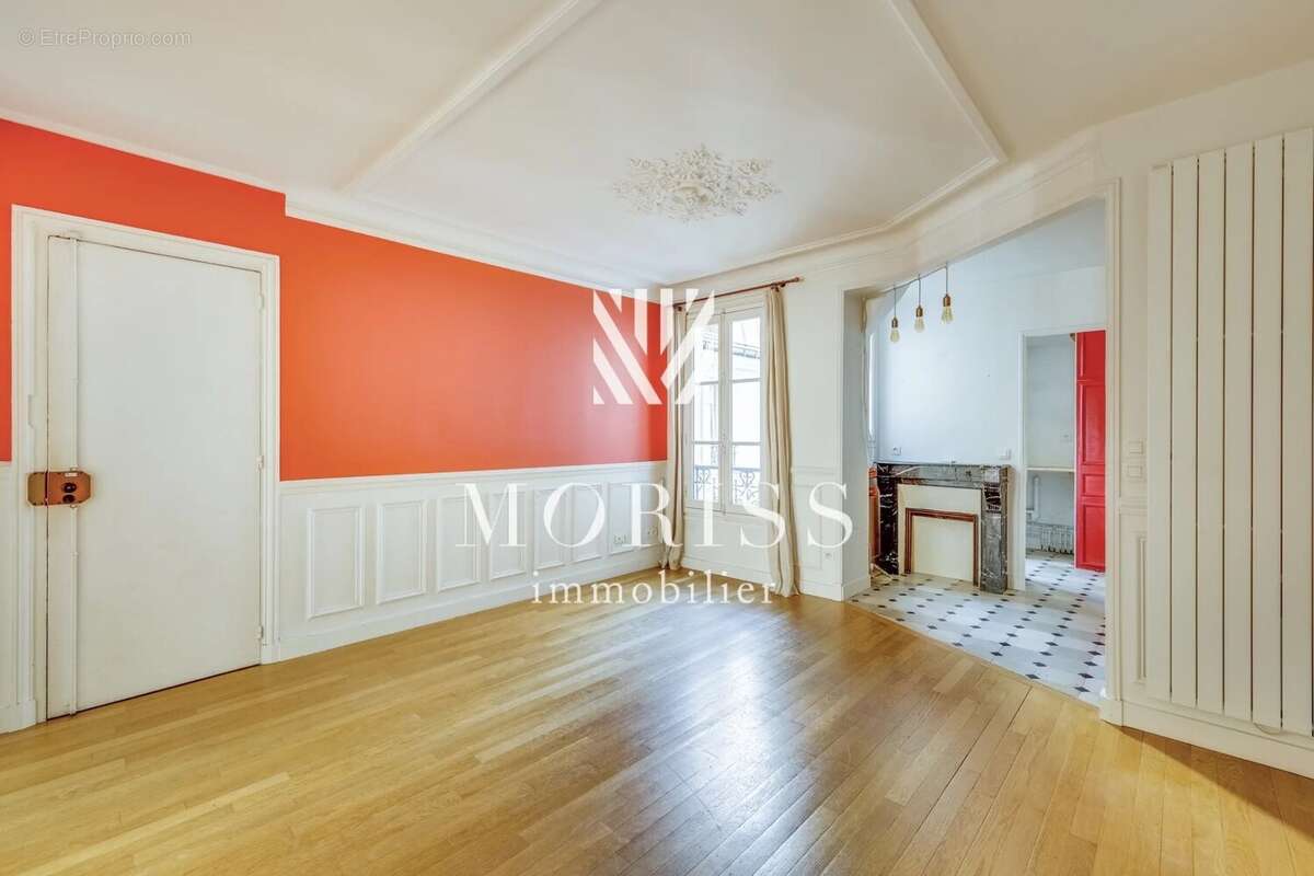 Appartement à PARIS-17E
