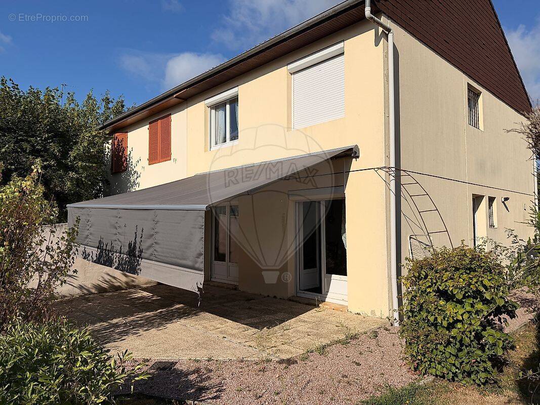 Maison à VARENNES-VAUZELLES