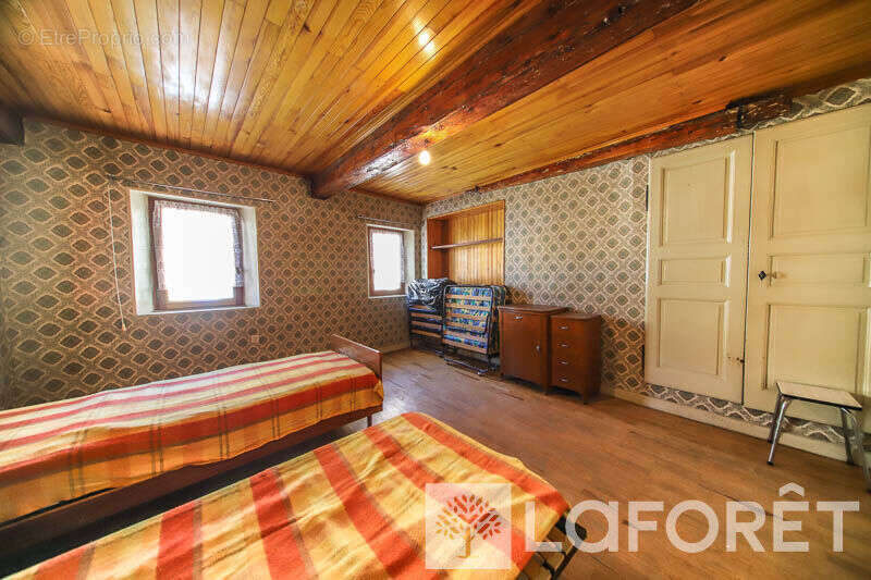 ** maison type 4 - embrun - 4 pièces - photo 8