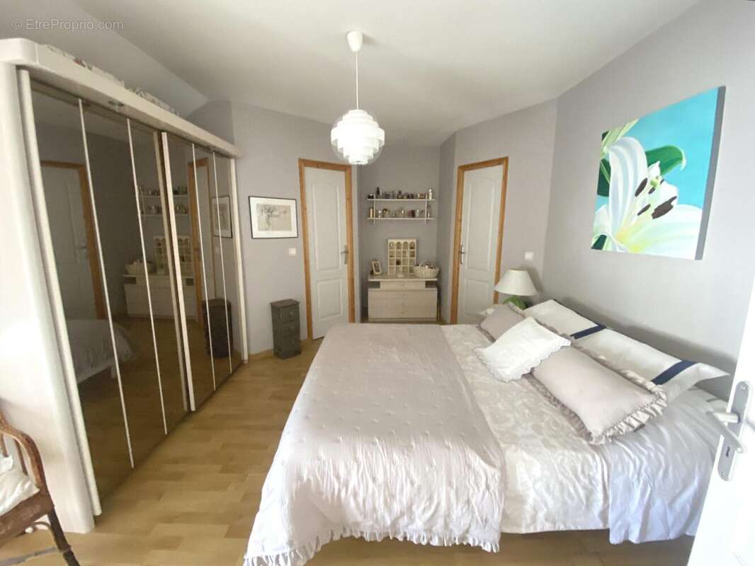 Maison 173 m² à Bourges  - photo 4