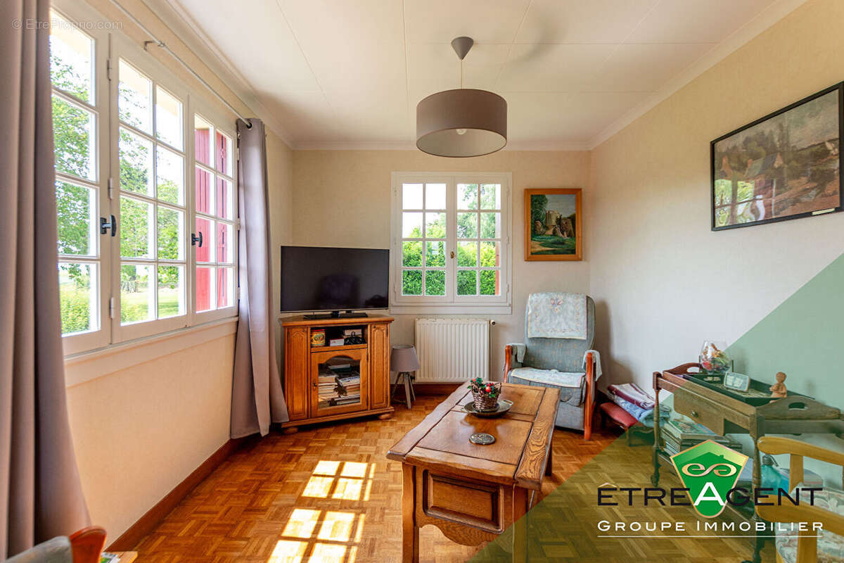 Maison NOGENT-LE-SEC - 82 m² - 3 chambres - photo 7