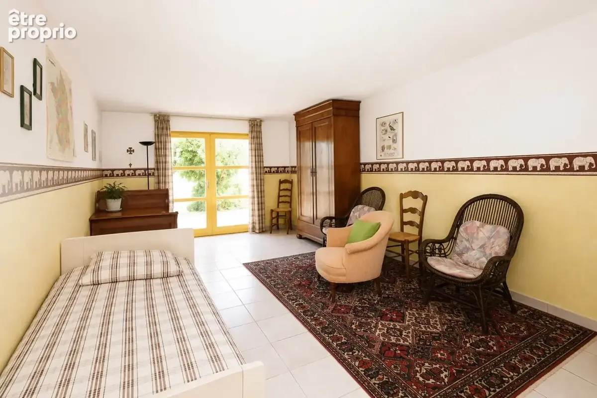 Maison familiale de 164 m² sur terrain de 730 m² - photo 7