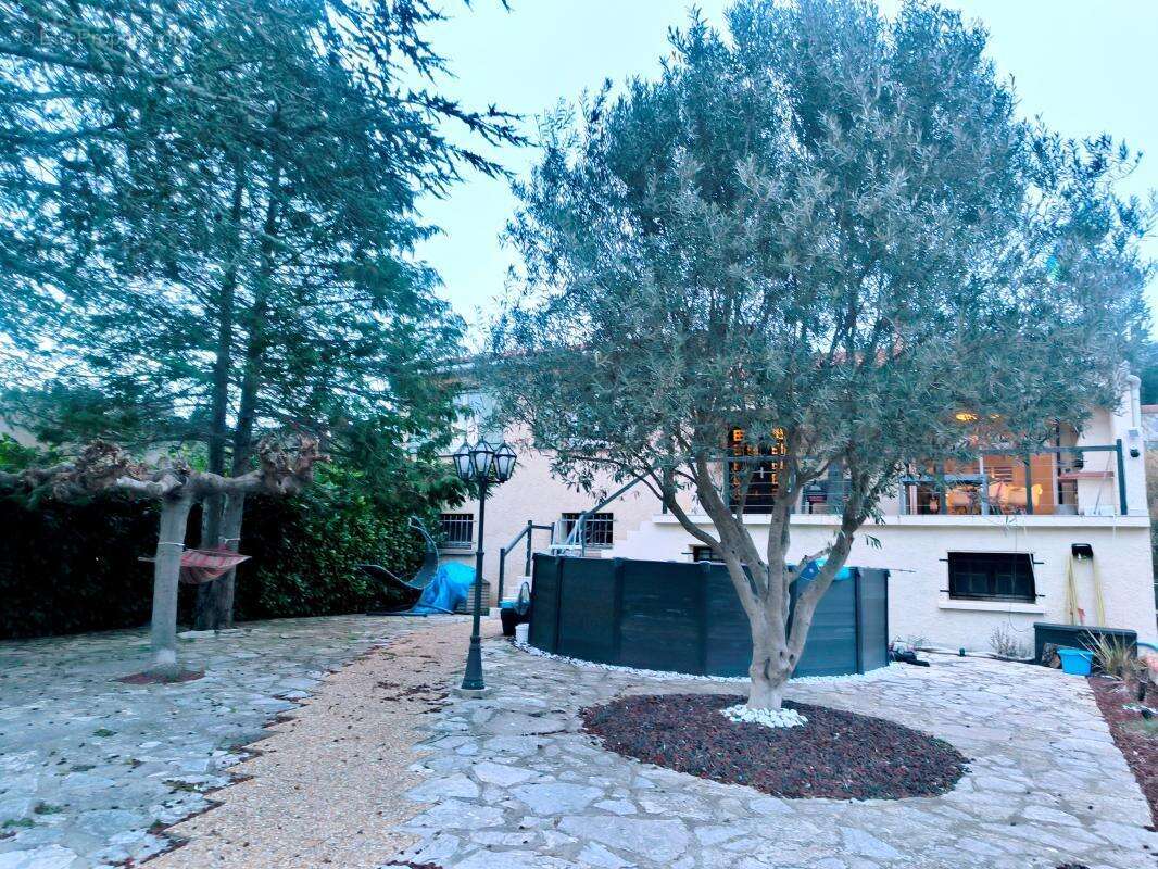 Maison à MONTAZELS