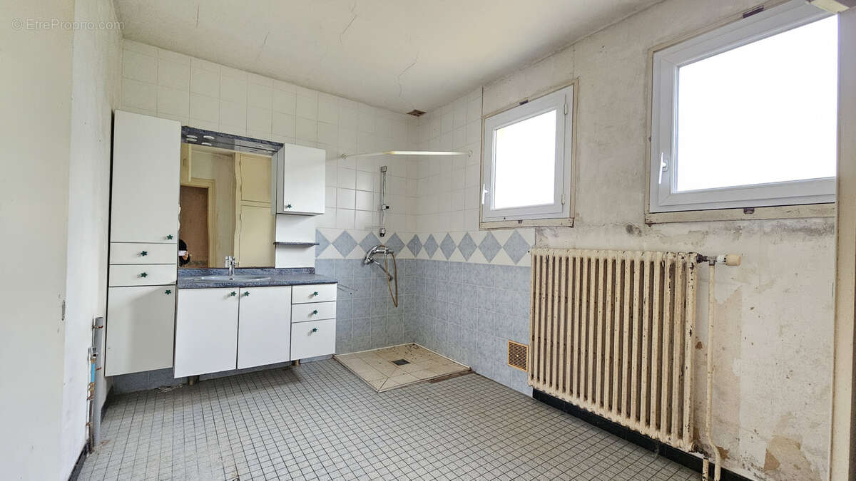 Maison à LES HERBIERS