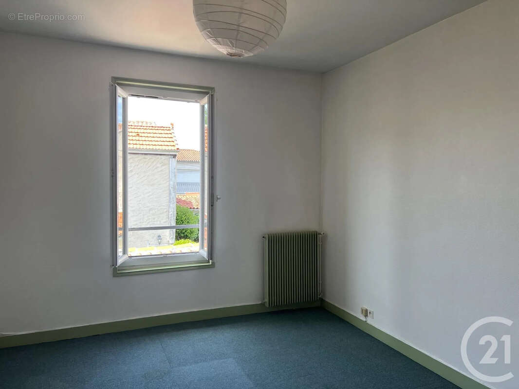 Maison 74 m² à Angouleme  - photo 9