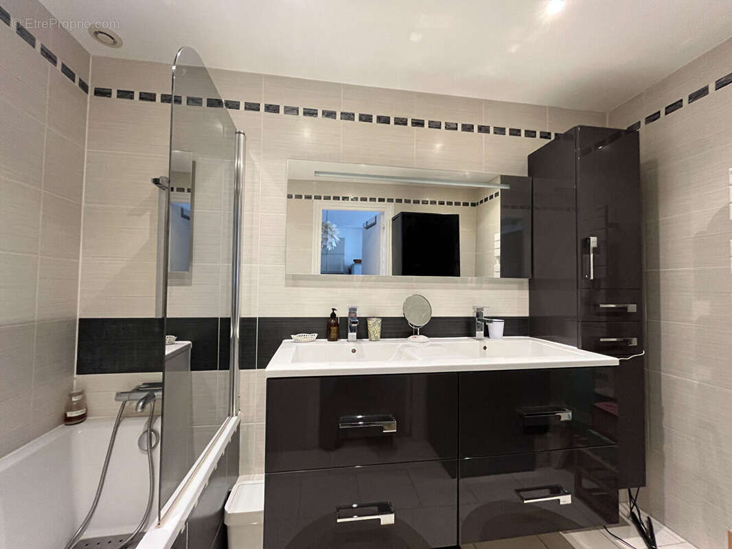 Appartement à SURESNES