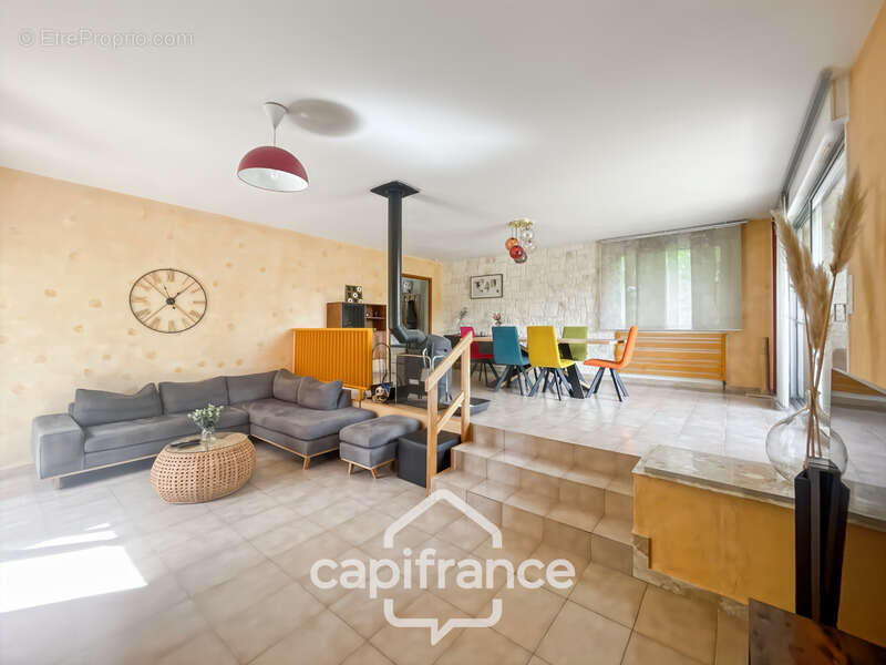Maison d'Architecte 175m2 1464m2 de terrain clos et arboré - photo 7
