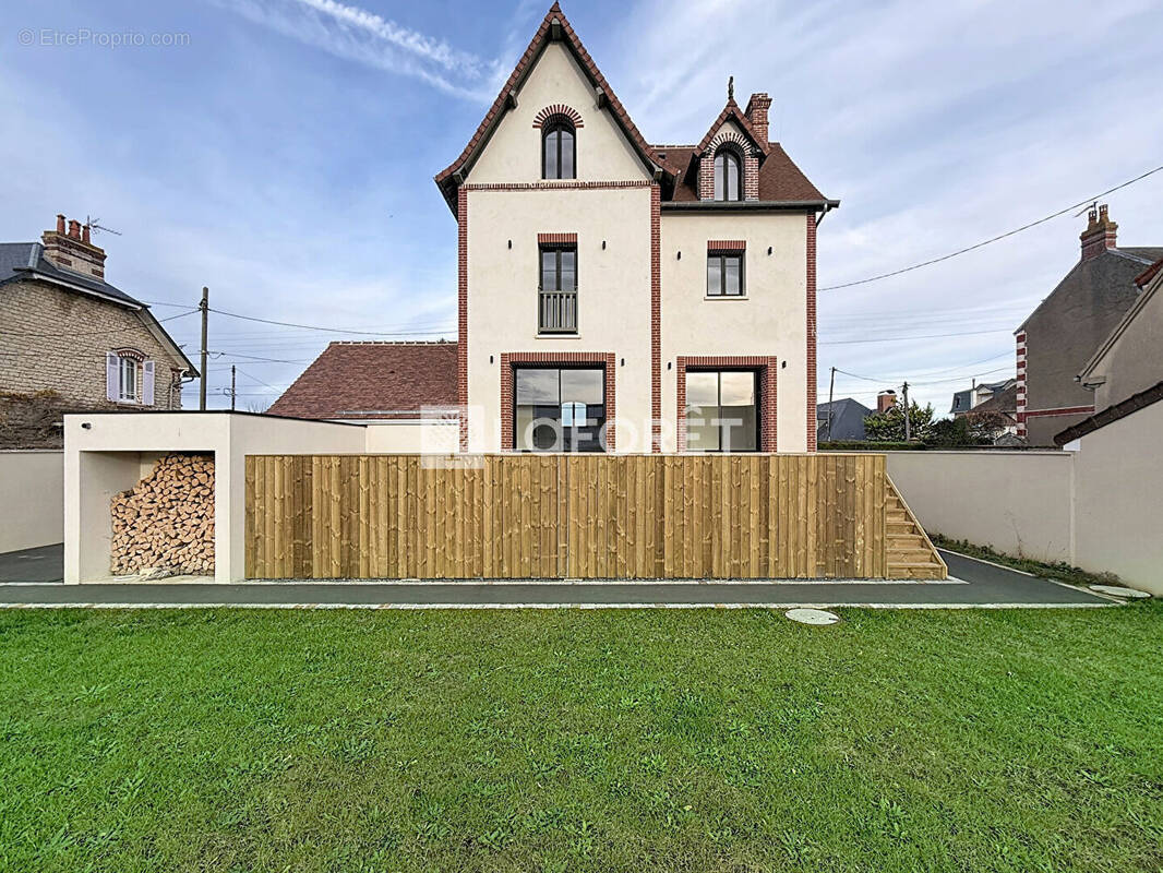 Maison à OUISTREHAM