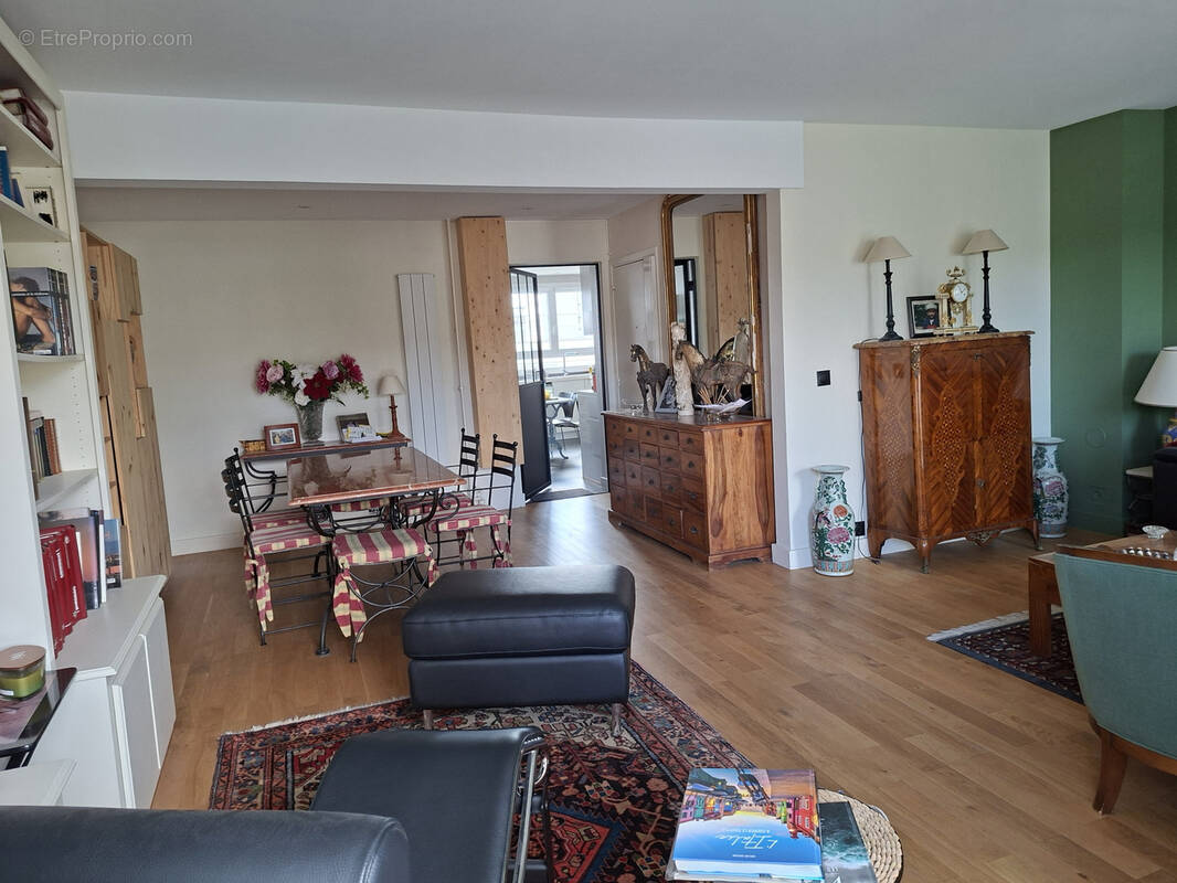 Appartement à VERSAILLES