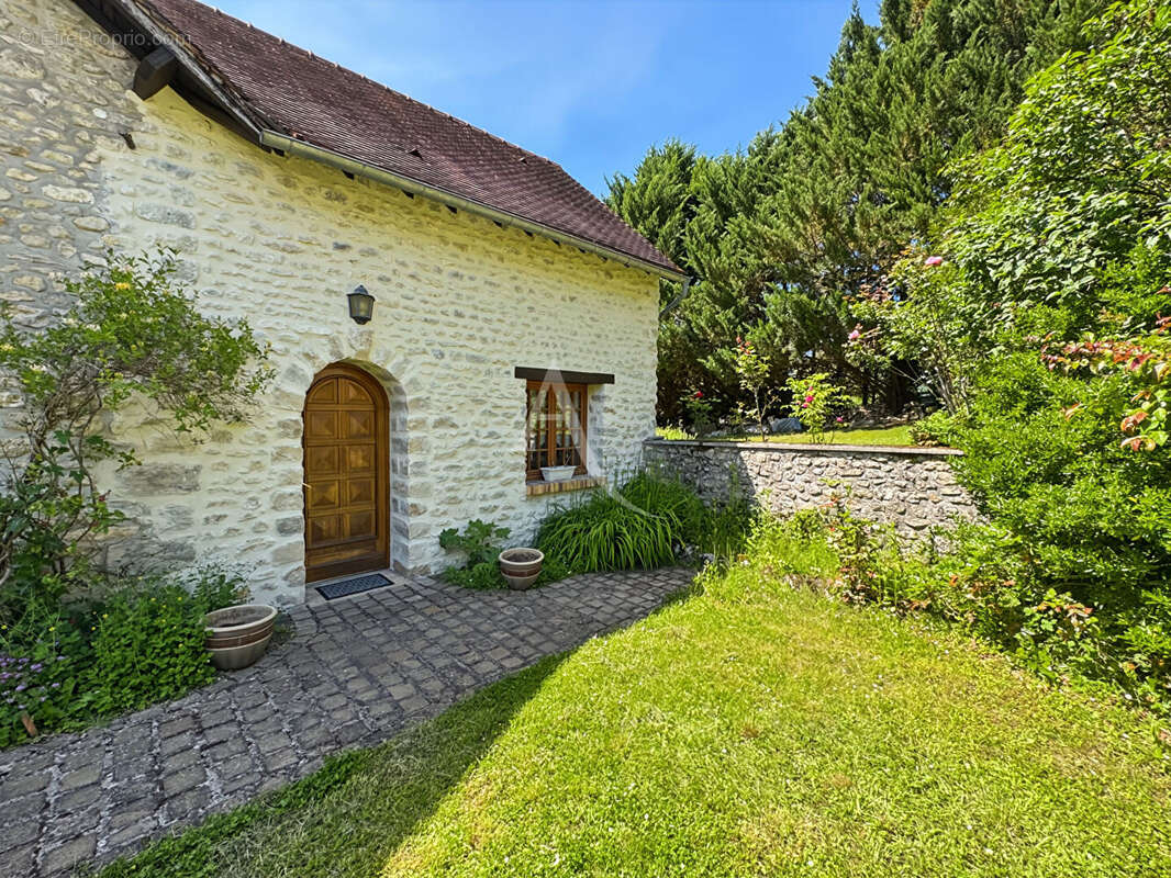 Maison à ETAMPES