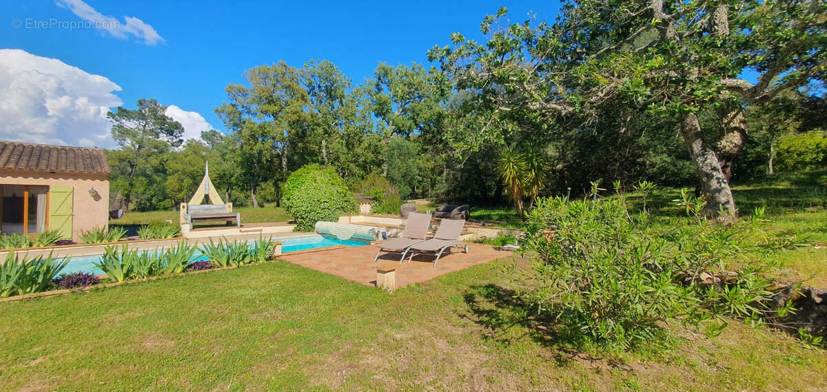 Maison à PLAN-DE-LA-TOUR