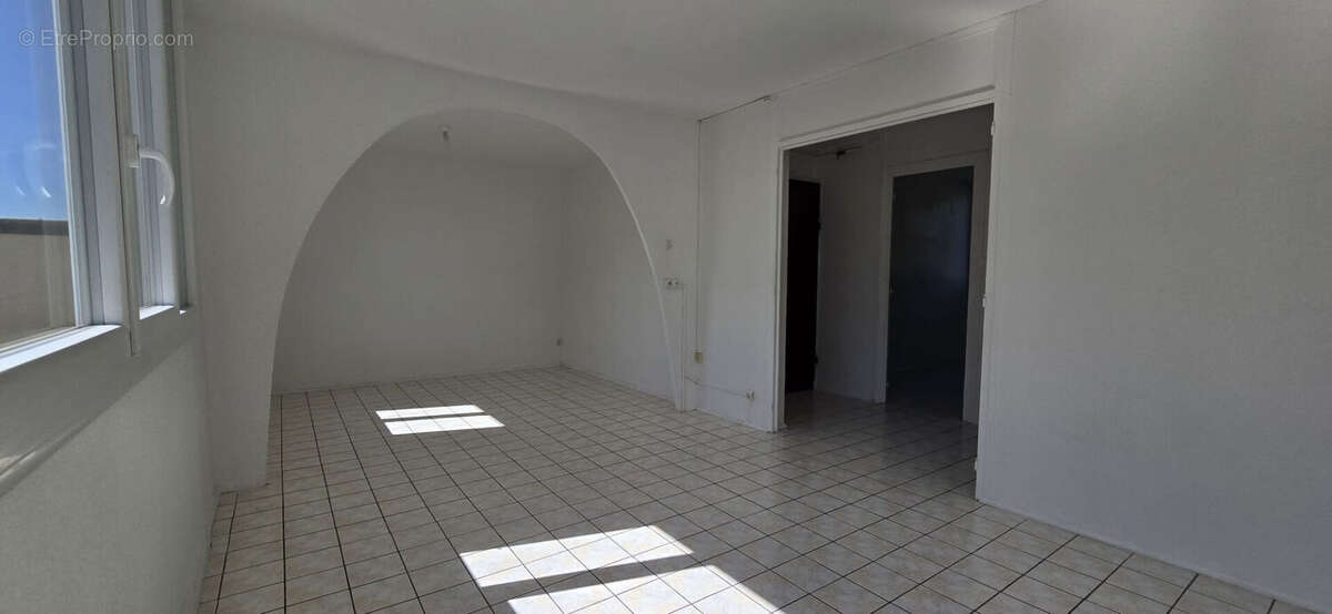 Appartement t3 traversant de 65.86m²  à la mulatiere - photo 4