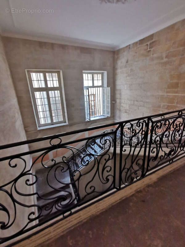 Appartement intra muros T4  Climatisations staionnement - photo 8