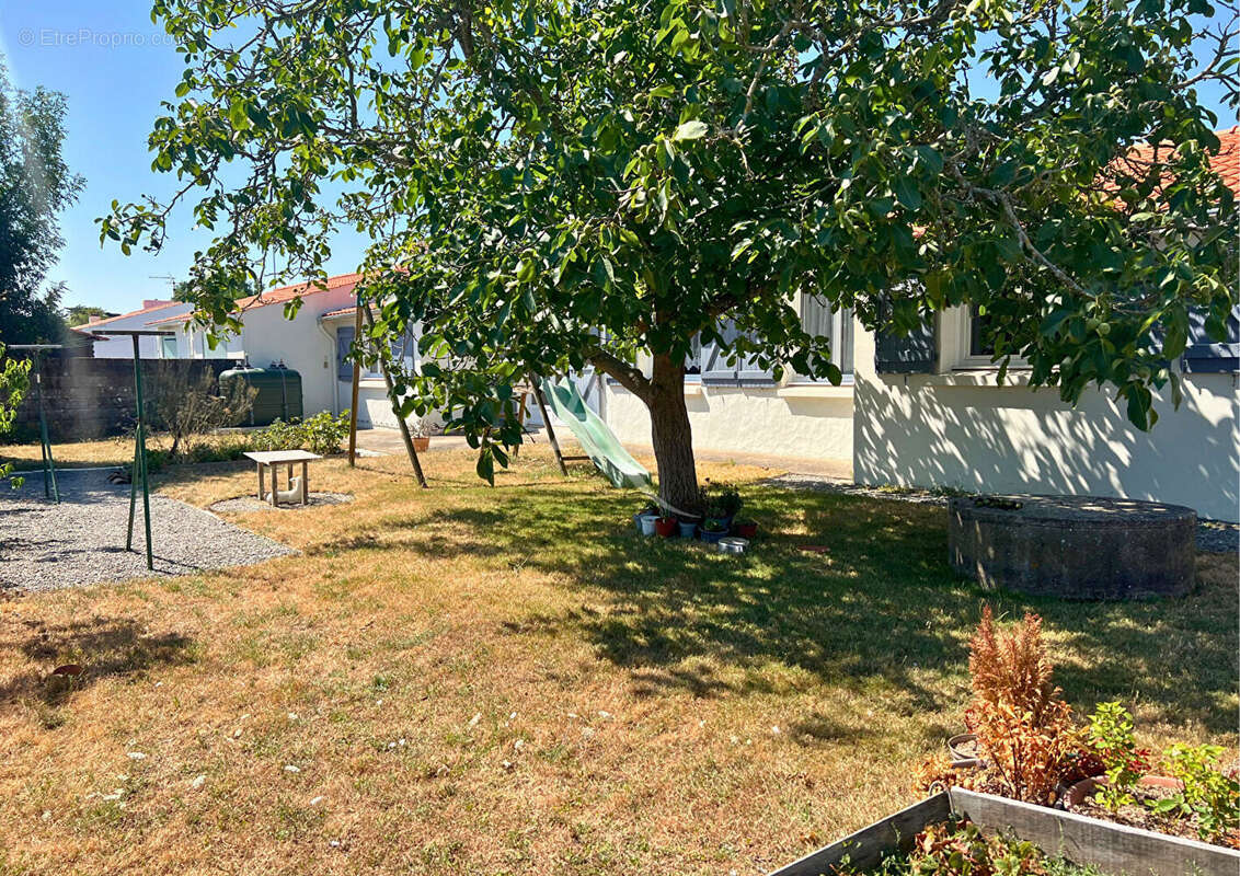 Grande maison familiale à Bouin - Volumes exceptionnels et garage de 100 m² - photo 12