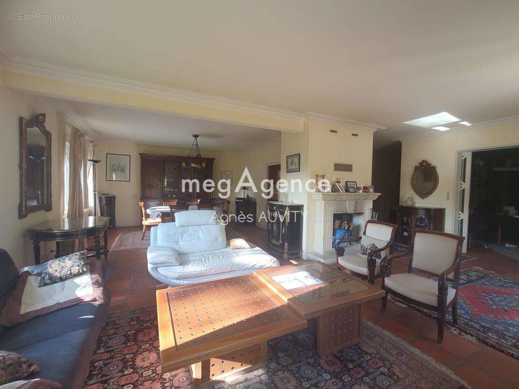 Maison à NERIS-LES-BAINS