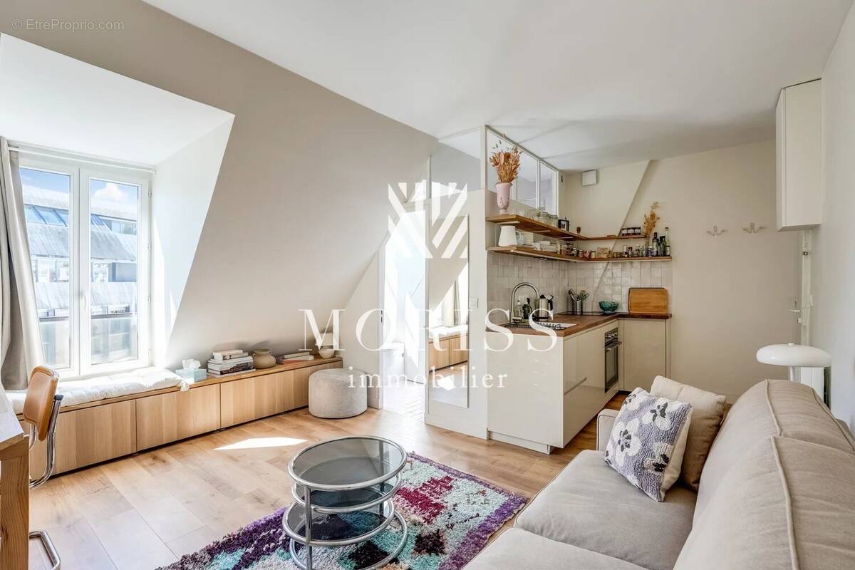 Appartement à PARIS-18E