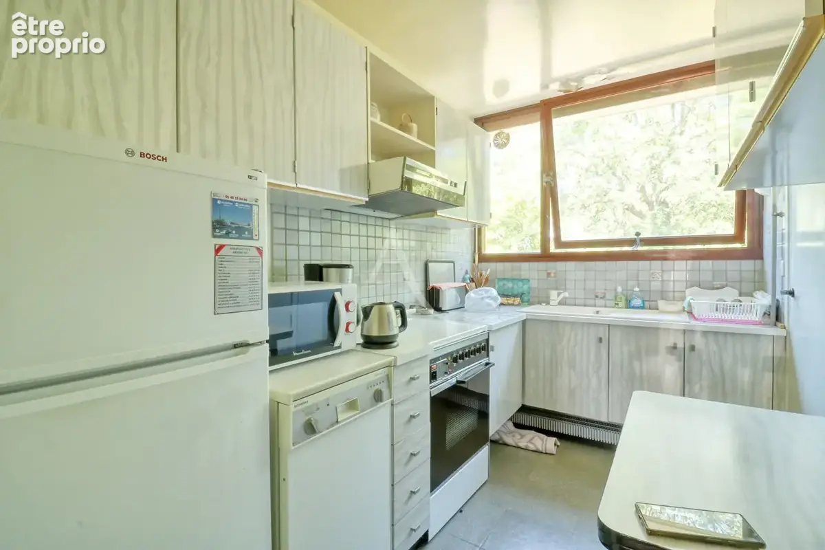 Appartement traversant 4 pièces 76 m² - Calme absolu au coeur d'une résidence familiale arborée - photo 9