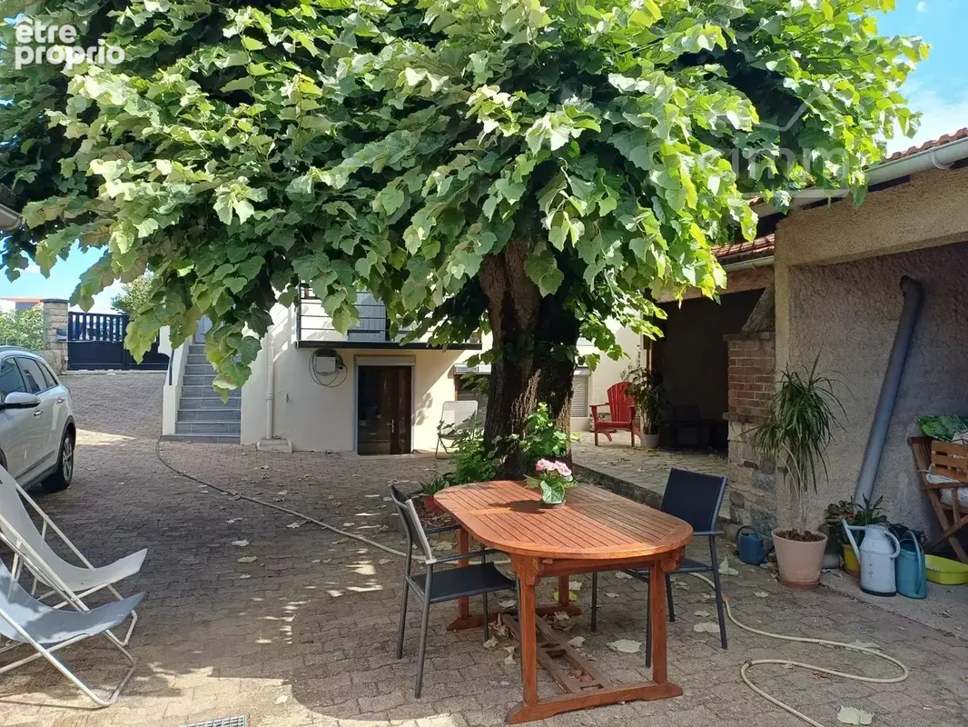 Saint-Rambert-d'Albon – Maison individuelle atypique et pleine de charme avec terrain constructible - photo 2