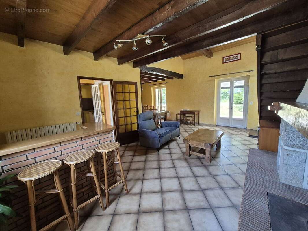 20260528141819 - Maison à CHAMPS-ROMAIN