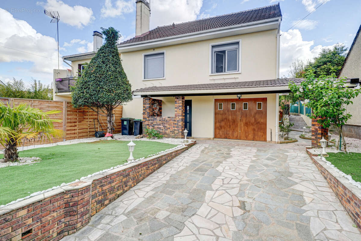 Maison à MONTIGNY-LES-CORMEILLES