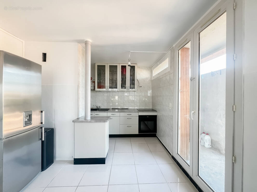 Appartement à PORT-DE-BOUC