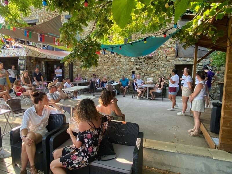 Commerce à LARDIER-ET-VALENCA