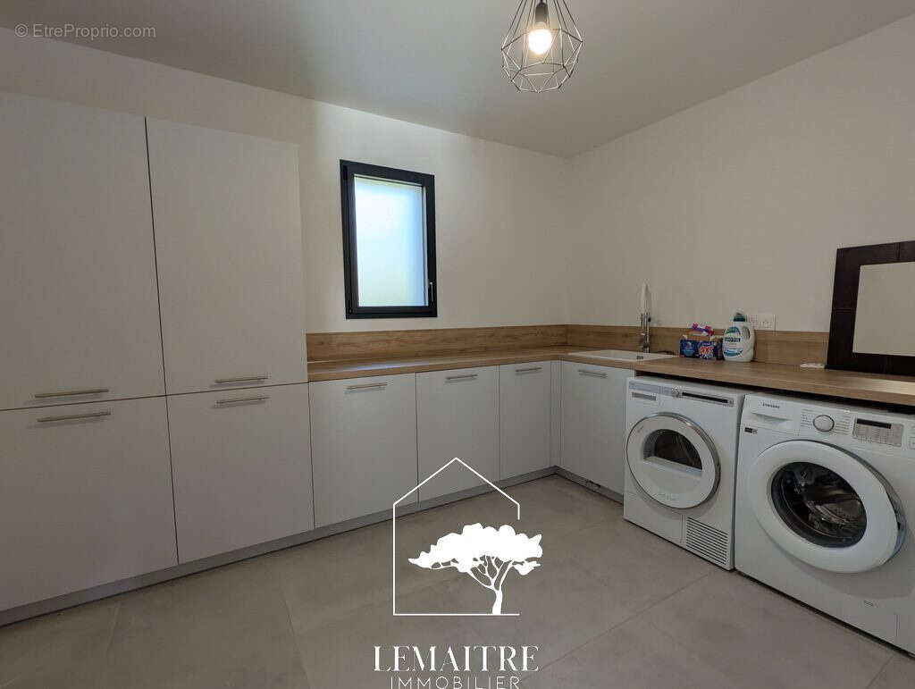 Maison à LES MATHES