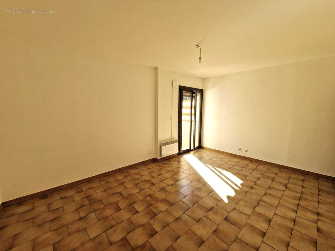 Appartement à SIX-FOURS-LES-PLAGES