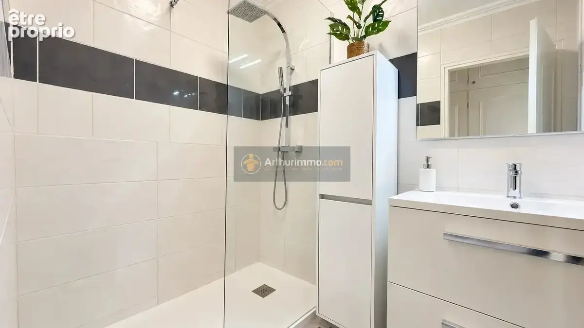 Appartement 4 pièces 77 m² à vendre à Frejus (83600) - photo 8