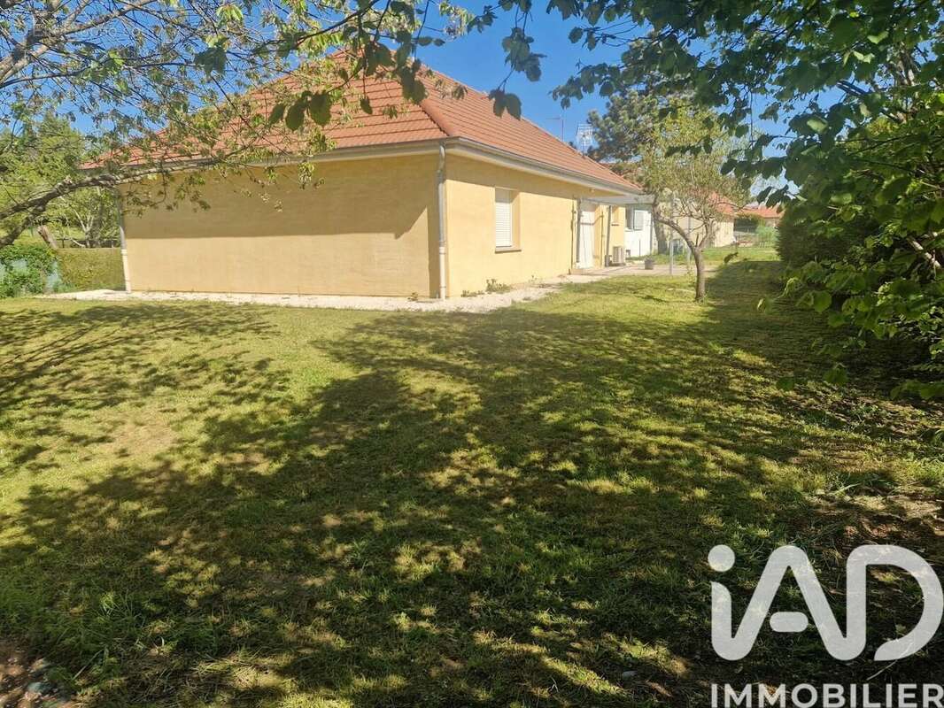 Maison 98 m² à Combeaufontaine  - photo 4