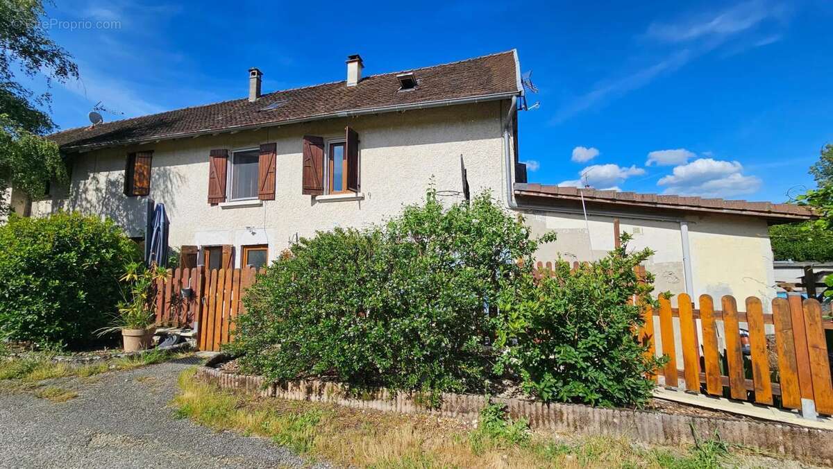 Maison à CREYS-MEPIEU