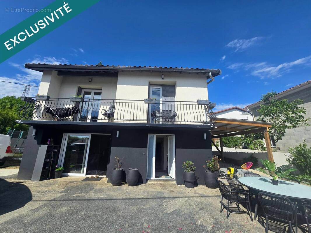 Photo 1 - Maison à GIVORS