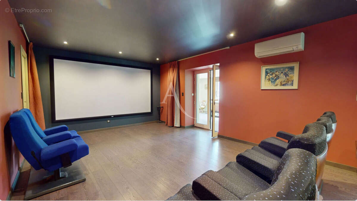 Maison à VIGNEUX-SUR-SEINE