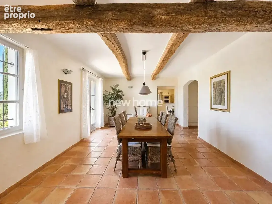 Lorgues – Propriété de charme avec vue panoramique, piscine et jardin d’exception - photo 14