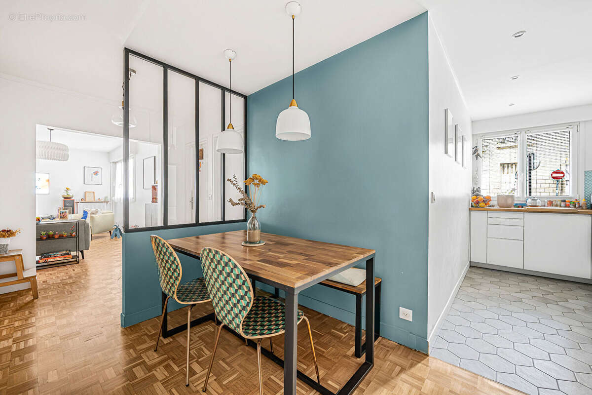 Appartement à PARIS-14E