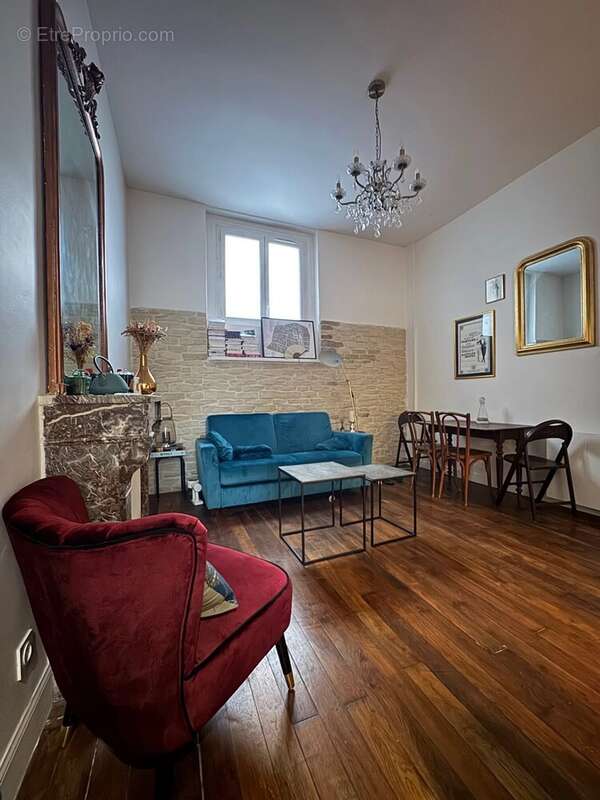 Appartement à PARIS-18E