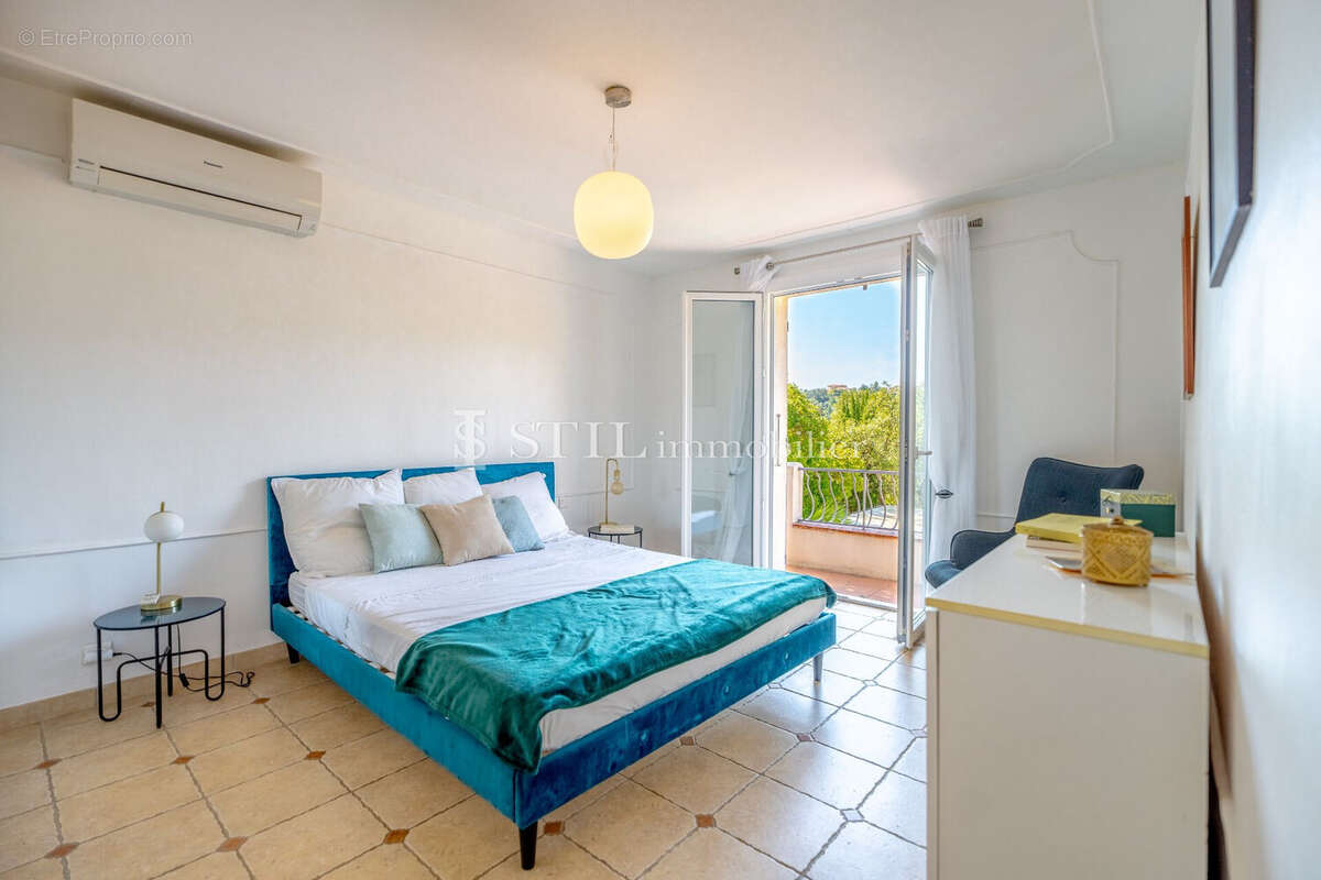 Maison à LES ISSAMBRES